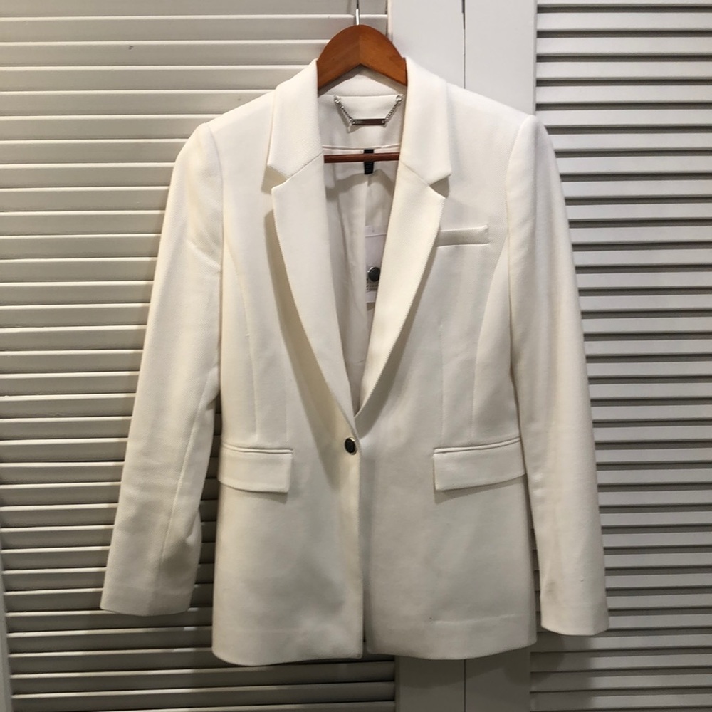 White House Black Market “The Luxe Suit Blzr ”